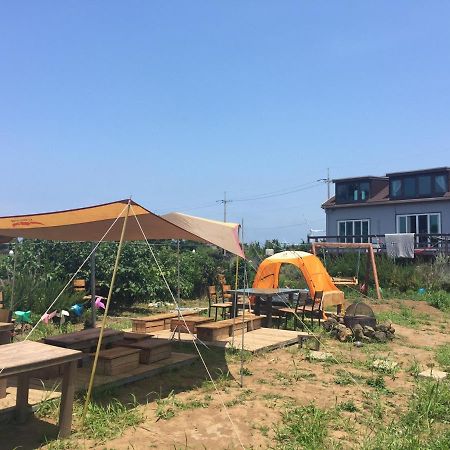 Warang Guesthouse Jeju by Eksteriør bilde