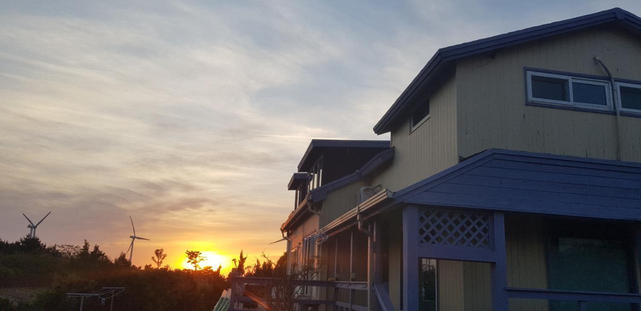 Warang Guesthouse Jeju by Eksteriør bilde