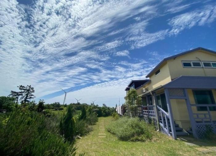 Warang Guesthouse Jeju by Eksteriør bilde