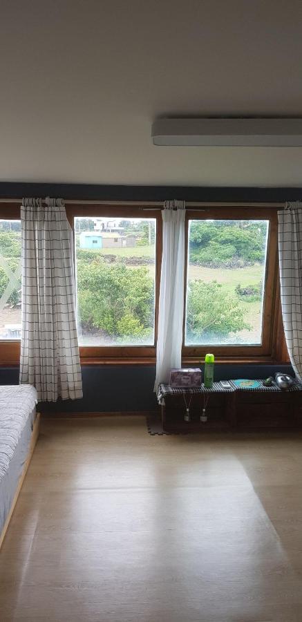 Warang Guesthouse Jeju by Eksteriør bilde